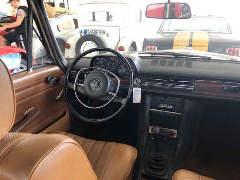 Mercedes Benz 250-8, W114 Limousine, Serie 1 aus 1972 Baujahr BJ -