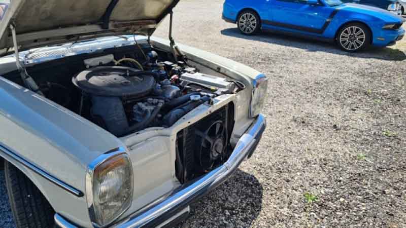 Mercedes Benz 250-8, W114 Limousine, Serie 1 aus 1972 Baujahr BJ -