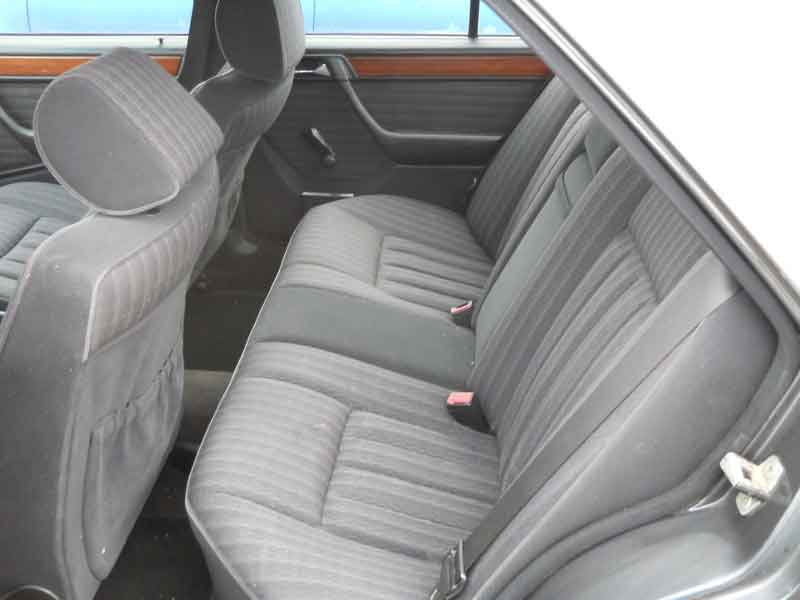 Verkaufe Mecedes W124 Limusine 300Turbodiesel Baujahr BJ -