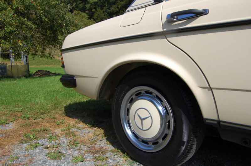 Mercedes 240 D, nur 64.010 km Baujahr BJ -