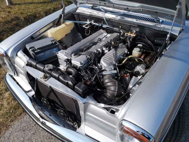 Oldtimer Mercedes Benz 280 CE W114 / Strich 8 CoupÈ mit 185 PS Baujahr BJ -