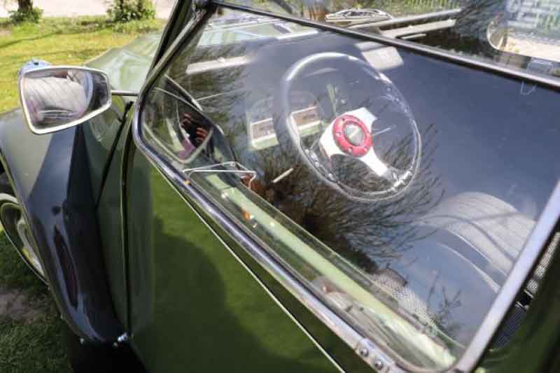 Neu aufgebauter 2CV in wunderschönem Olivgrün Baujahr BJ -