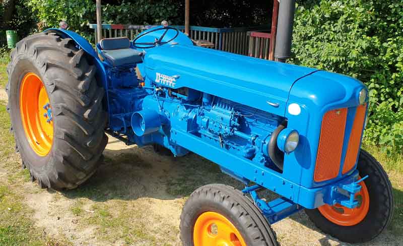 Fordson Major 6 Zylinder Baujahr BJ -