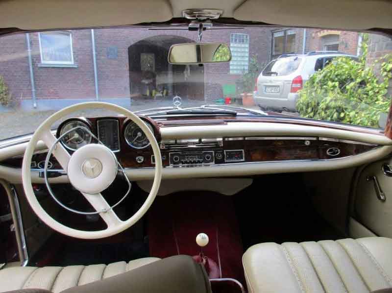 Mercedes-Benz 250 SE Bordaux- rot W 111 Baujahr BJ -