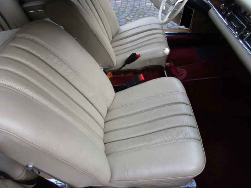 Mercedes-Benz 250 SE Bordaux- rot W 111 Baujahr BJ -