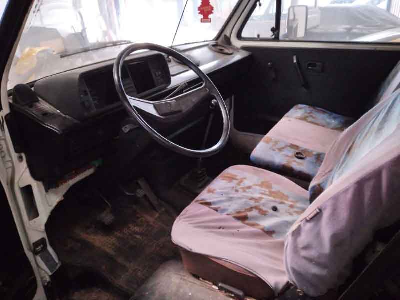 Verkaufe VW T3 Prtische in schwarz Baujahr BJ -