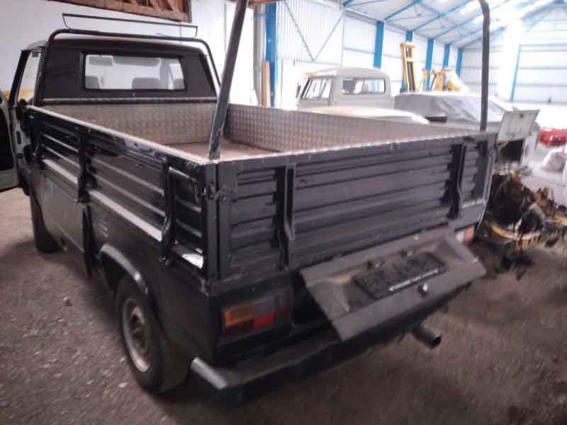 Verkaufe VW T3 Prtische in schwarz Baujahr BJ -