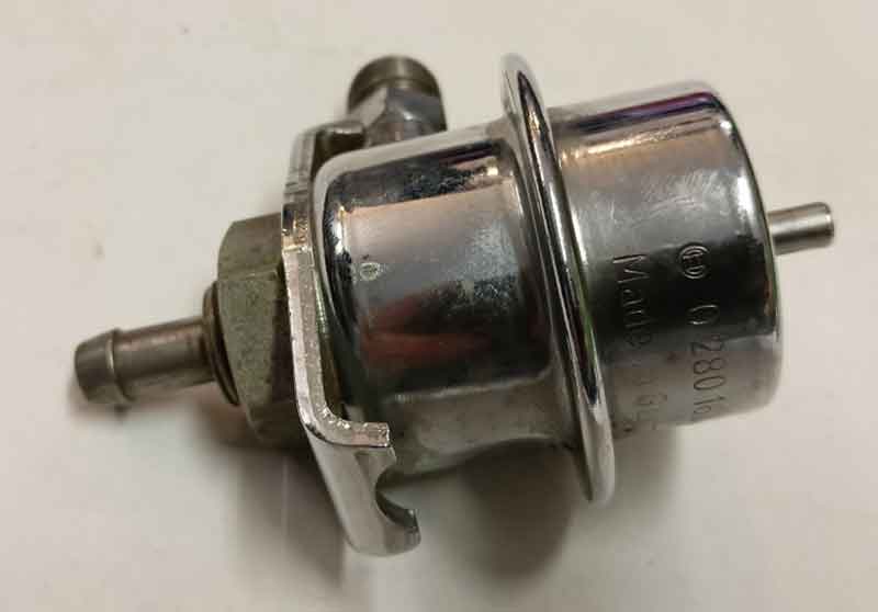 Benzindruckregler verchromt JAGUAR XJS 1977 Baujahr BJ -