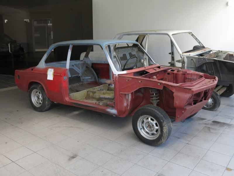 BMW 2002tii ROHKAROSSERIE MIT TYPENSCHEIN! Baujahr BJ -