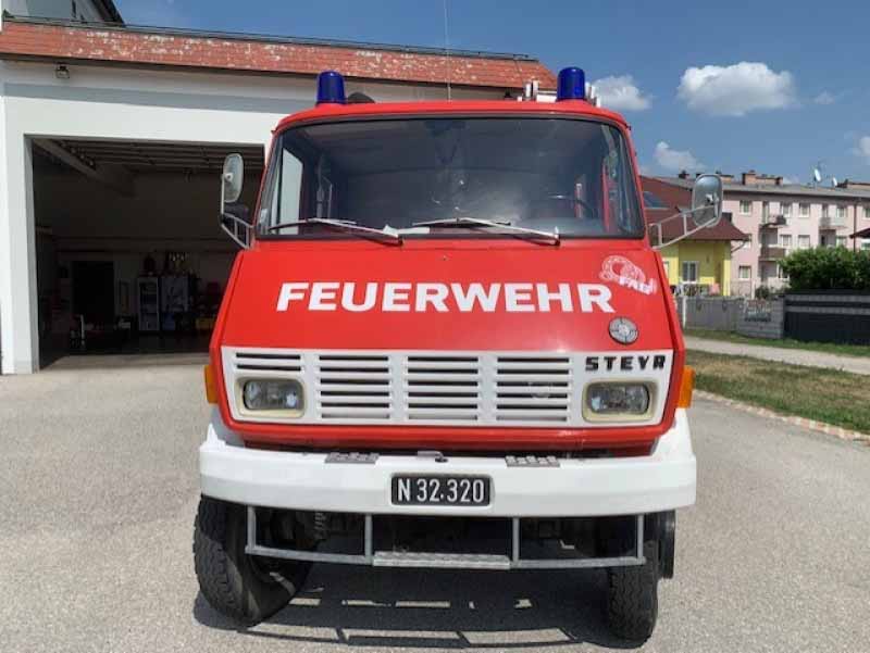 Feuerwehr Tanklöschfahrzeug TLFA-2000 Steyr 690.170/L38 Baujahr BJ -