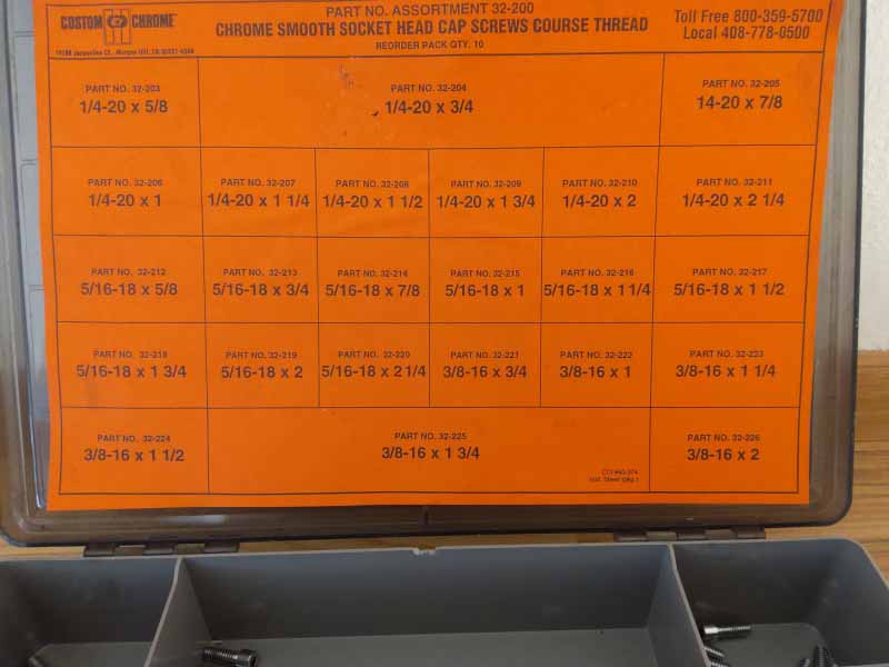 475 Stück verchromte Inbusschrauben Neu Harley Davidson Baujahr BJ -