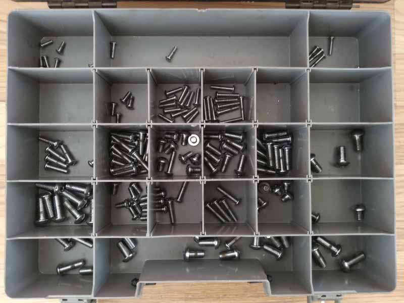 475 Stück verchromte Inbusschrauben Neu Harley Davidson Baujahr BJ -